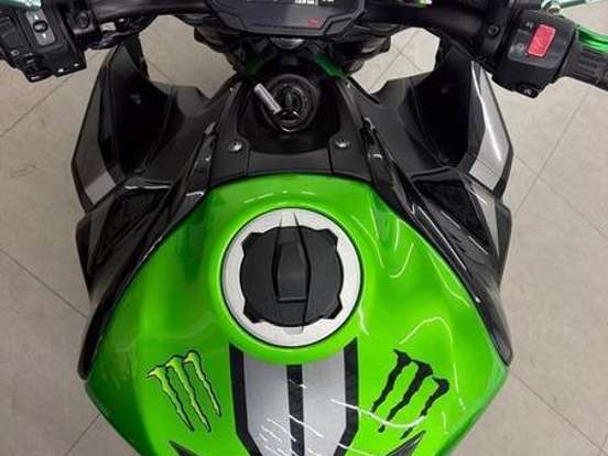 KAWASAKI-Z900 KAWASAKI-Z900-2022