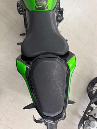 KAWASAKI-Z900-2022