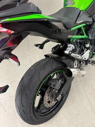 KAWASAKI-Z900-2022