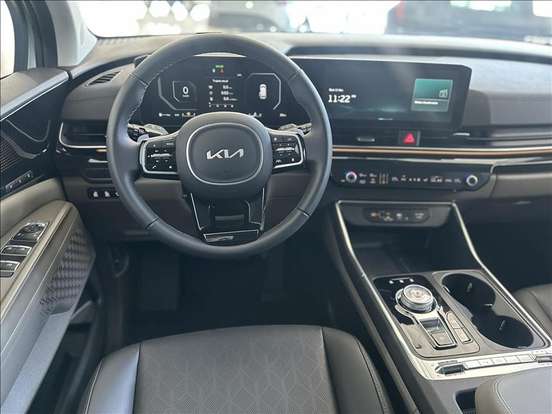 KIA-CARNIVAL-2024