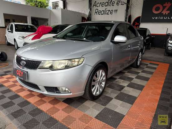 KIA-CERATO-2010