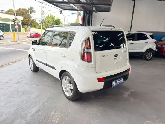 KIA-SOUL-2011