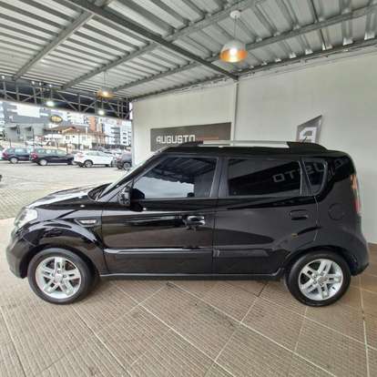 KIA-SOUL-2010