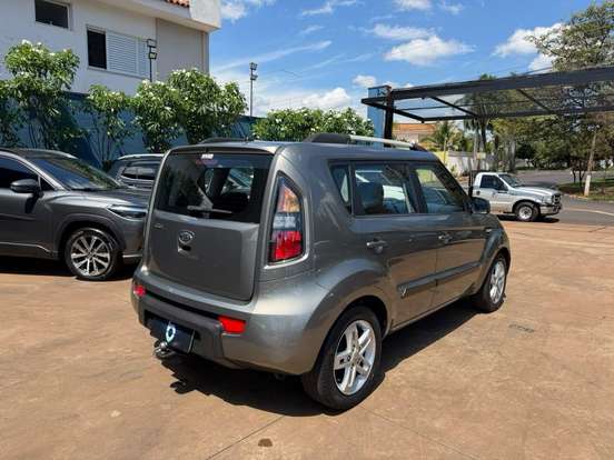 KIA-SOUL-1.6 EX 16V FLEX 4P AUTOMÁTICO KIA-SOUL-2010