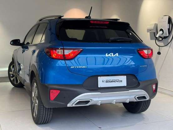 KIA-STONIC-2021