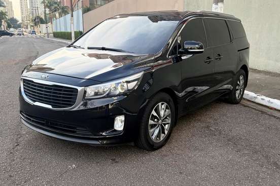 KIA-CARNIVAL-2015