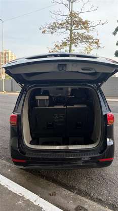 KIA-CARNIVAL-2015