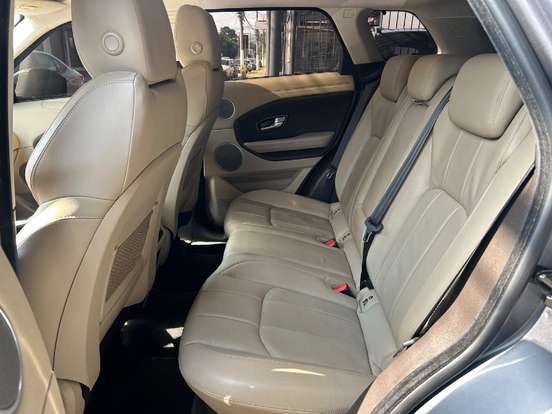 LAND ROVER-RANGE ROVER EVOQUE-2.0 16V TD4 TURBO DIESEL SE 4WD 4P AUTOMÁTICO LAND ROVER-RANGE ROVER EVOQUE-2017