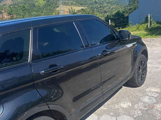 LAND ROVER-RANGE ROVER EVOQUE-2.0 PURE 4WD 16V GASOLINA 4P AUTOMÁTICO LAND ROVER-RANGE ROVER EVOQUE-2011