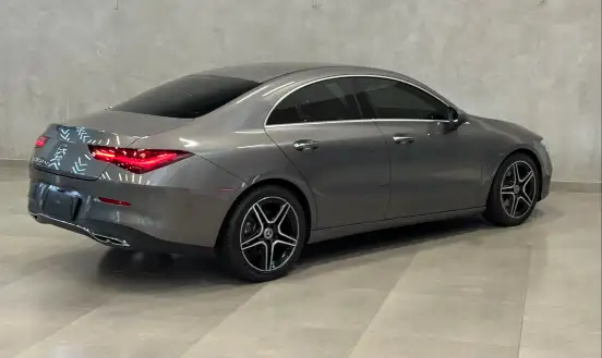 MERCEDES-BENZ-CLA 200-2025