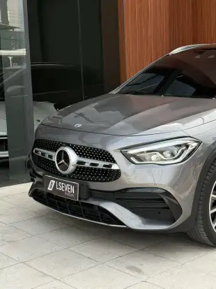 MERCEDES-BENZ-GLA 200-2022