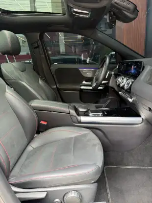 MERCEDES-BENZ-GLA 200-2022