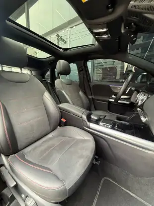 MERCEDES-BENZ-GLA 200-2022