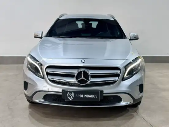 MERCEDES-BENZ-GLA 200-2014