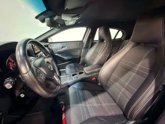 MERCEDES-BENZ-GLA 200-2014