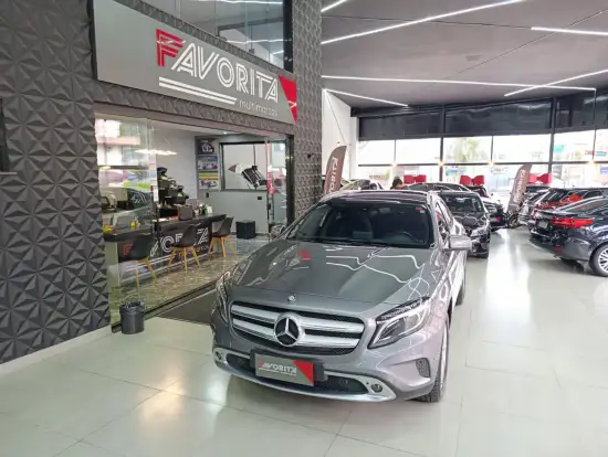 MERCEDES-BENZ-GLA 200-2016
