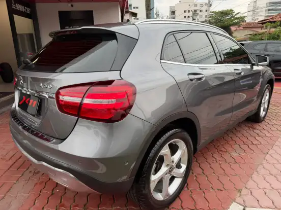 MERCEDES-BENZ-GLA 200-2018