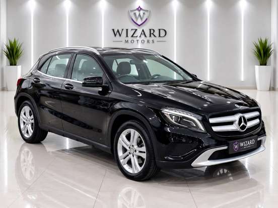 MERCEDES-BENZ-GLA 200-1.6 CGI VISION 16V TURBO GASOLINA 4P AUTOMÁTICO MERCEDES-BENZ-GLA 200-2015