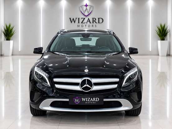 MERCEDES-BENZ-GLA 200-2015
