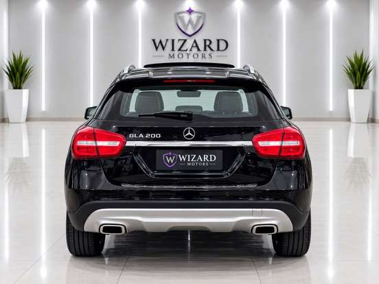 MERCEDES-BENZ-GLA 200-2015