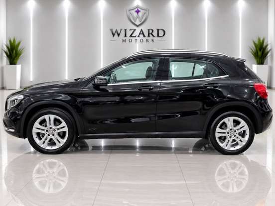 MERCEDES-BENZ-GLA 200-1.6 CGI VISION 16V TURBO GASOLINA 4P AUTOMÁTICO MERCEDES-BENZ-GLA 200-2015