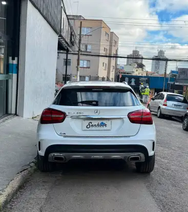 MERCEDES-BENZ-GLA 250-2019