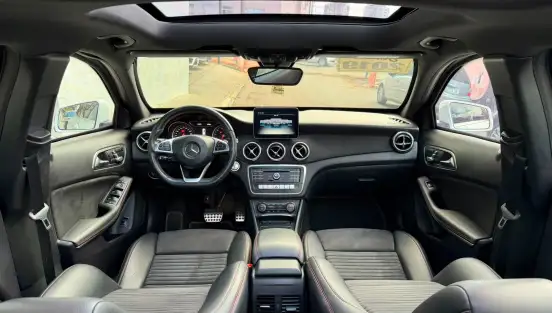 MERCEDES-BENZ-GLA 250-2019
