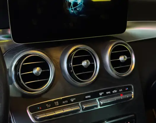 MERCEDES-BENZ-GLC 300-2020