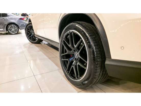 MERCEDES-BENZ-GLE 63 AMG-5.5 V8 TURBO GASOLINA COUPÉ 4MATIC 7G-TRONIC MERCEDES-BENZ-GLE 63 AMG-2016