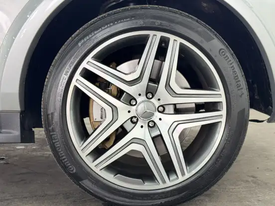 MERCEDES-BENZ-ML 63 AMG-2010
