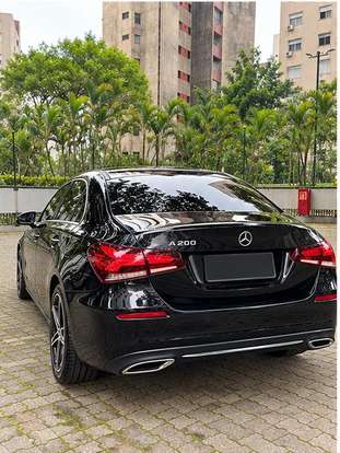 MERCEDES-BENZ-A 200-2019