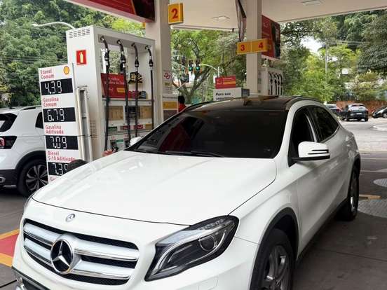 MERCEDES-BENZ-GLA 200-1.6 CGI ENDURO 16V TURBO FLEX 4P AUTOMÁTICO MERCEDES-BENZ-GLA 200-2015