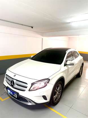 MERCEDES-BENZ-GLA 200-2015