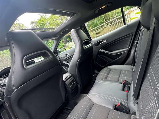MERCEDES-BENZ-GLA 250-2.0 16V TURBO GASOLINA ENDURO 4P AUTOMÁTICO MERCEDES-BENZ-GLA 250-2015