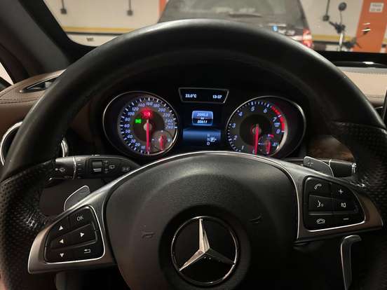 MERCEDES-BENZ-GLA 250-2.0 16V TURBO GASOLINA SPORT 4P 4MATIC AUTOMÁTICO MERCEDES-BENZ-GLA 250-2017