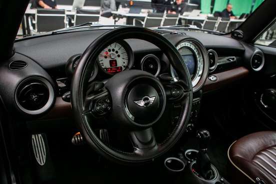 MINI-COOPER-2010