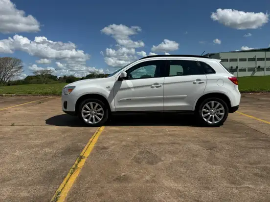 MITSUBISHI-ASX-2014