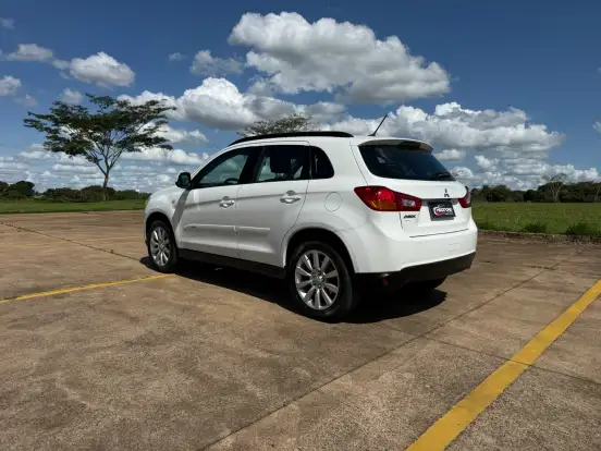 MITSUBISHI-ASX-2014