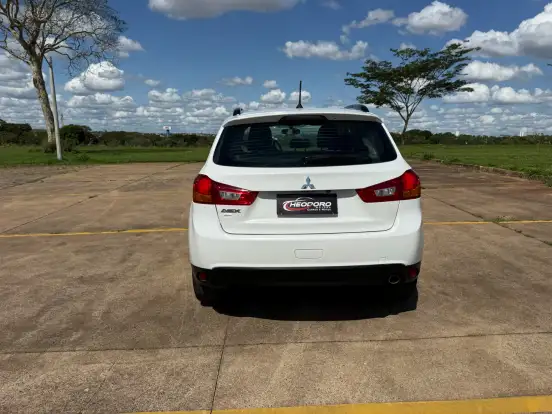MITSUBISHI-ASX-2014