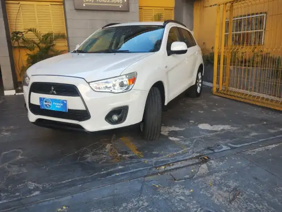 MITSUBISHI-ASX-2015