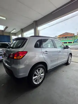 MITSUBISHI-ASX-2011