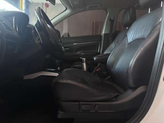 MITSUBISHI-ASX-2012