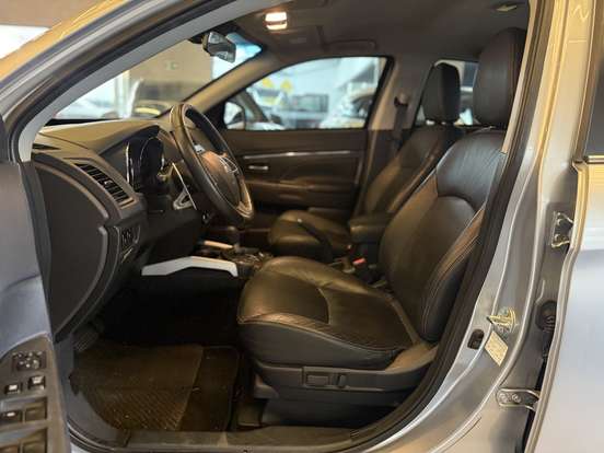 MITSUBISHI-ASX-2015