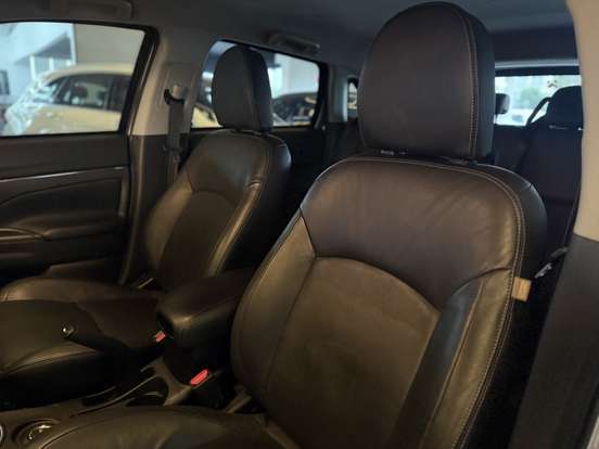 MITSUBISHI-ASX-2015