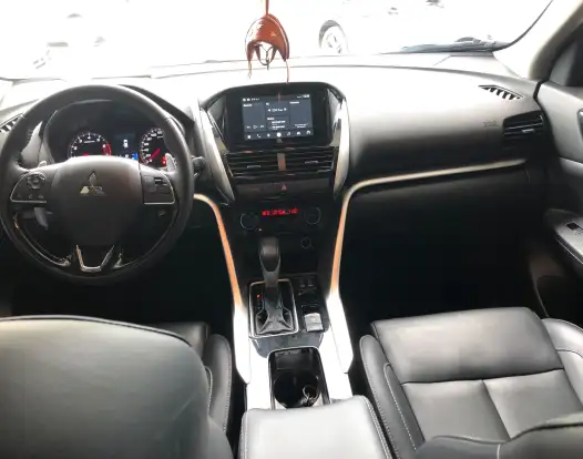 MITSUBISHI-ECLIPSE CROSS-2024
