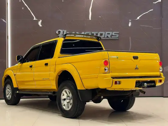 MITSUBISHI-L200-2004