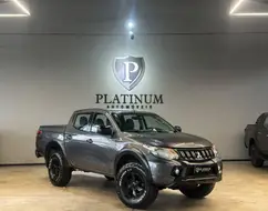 MITSUBISHI L200 TRITON 2.4 16V TURBO DIESEL OUTDOOR GLX CD 4X4 MANUAL MITSUBISHI L200 TRITON 2.4 16V TURBO DIESEL OUTDOOR GLX CD 4X4 MANUAL