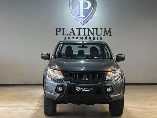 MITSUBISHI-L200 TRITON-2.4 16V TURBO DIESEL OUTDOOR GLX CD 4X4 MANUAL MITSUBISHI-L200 TRITON-2023