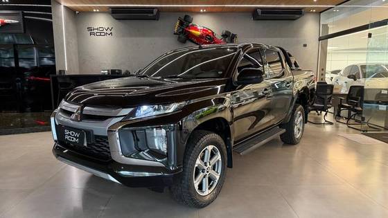 MITSUBISHI L200 TRITON 2.4 16V TURBO DIESEL SPORT GLS CD 4P 4X4 AUTOMÁTICO
