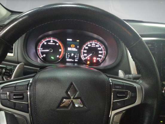 MITSUBISHI-L200 TRITON-2.4 16V TURBO DIESEL SPORT HPE-S CD 4P 4X4 AUTOMÁTICO MITSUBISHI-L200 TRITON-2024